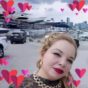 Meet your Posher, Anabel